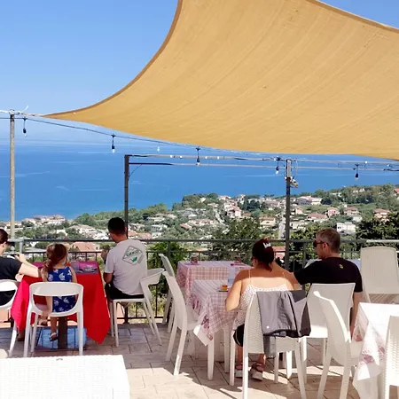 Cilentane Couette-café 3*